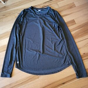 Senita Athletics: Lighweight Long-Sleeve Shirt